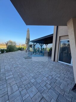 Na predaj moderné ubytovacie zariadenie v Novej Dedinke (r.  - 10