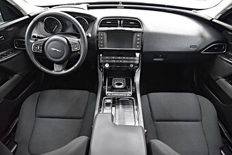Jaguar XE, Land Rover Limited 2018, 2.0 - 10