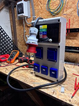 Zasuvkova rozvodnica - 10