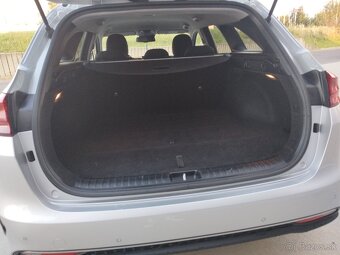 kia ceed sw 1.6 crdi - 10