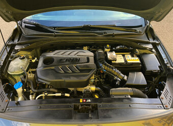 Hyundai i30 Kombi 1.6 CRDI 7DCT Edition 30 - 10