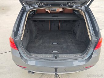 BMW Touring 330D Luxury line - 10