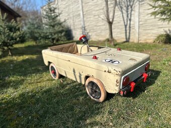 Slapaci auticko - 10