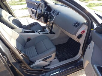 Volvo v50 - 10