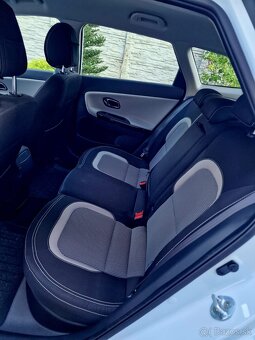 Kia Ceed SW - 10
