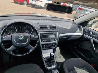 ŠKODA OCTAVIA 1.6MPI - 10