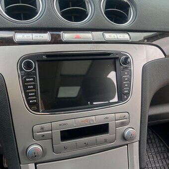 Predám Ford Galaxy - 10