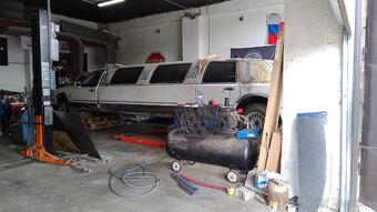 2x Lincoln limuzína 4.6 v8 - 10