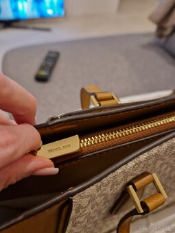 Nova original kabelka Michael Kors - 10