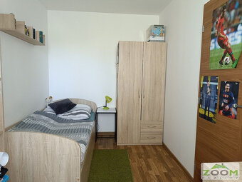 NOVINKA - 3 izbový kompletne zrekonštr. byt s loggiou - 10