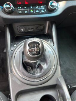Kia SPORTAGE 2.0 AWD - 10