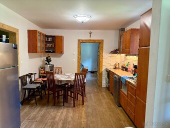 Predám kompletne zrekonštruovaný rodinný dom v obci Beňuš - 10