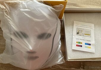 Ošetrujúca Led maska na tvár a krk/Nová - 10