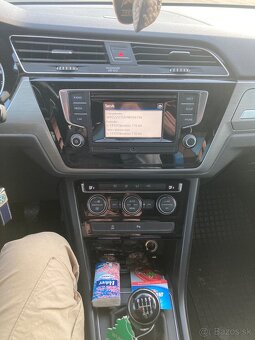 Vw Touran 1.6 TDi Comfortline - 10