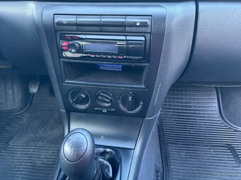 Škoda Octavia 1.6i TOUR naj.150tis km - 10