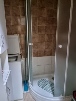 2 IZBOVÝ TEHLOVÝ BYT s BALKÓNOM 58 m2 HOLÍČ - VOĽNÝ - 10