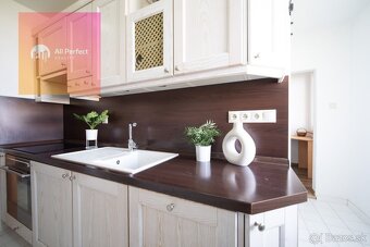 Na prenájom štýlový 2,5-izbový byt v centre Serede – po komp - 10