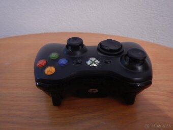 Xbox 360 + 3x ovládač + kinect senzor + príslušenstvo - 10