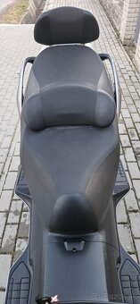Suzuki Burgman 650 Executive - 10