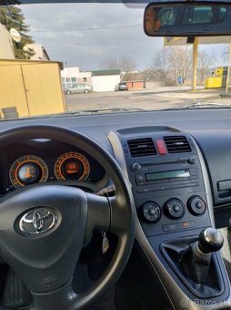 Toyota Auris 1.4D - 10