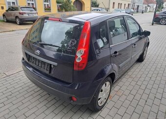 Ford Fiesta 1,2 i Ambiente benzín manuál 55 kw - 10