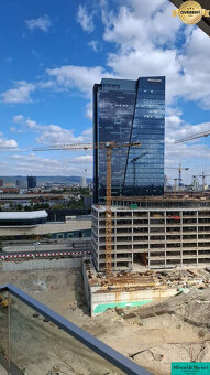 PREDAJ – Luxusný 3-izbový apartmán Metropolis pri Skyparku, - 10