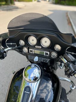 Harley Davidson Street Glide - 10