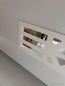 Domcek pre babiky/kniznica - 10