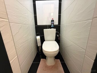 PRENÁJOM: MODERNE ZREKONŠTRUOVANÝ 2-IZBOVÝ BYT NA ROZKVETE - 10