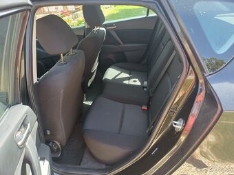 Mazda 3---1.6i-benzin--77Kw-105Ps-najazdené.-157300km - 10