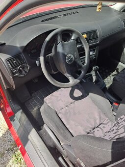 Volkswagen Golf 4 1.6 74 kw - 10