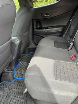 Toyota CHR 1.8 Hybrid 2021 rok - 10