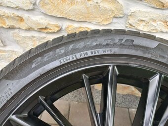 BMW 3 G20 zimní sada 796 dvourozměr 225/45 a 255/40 R18 - 10