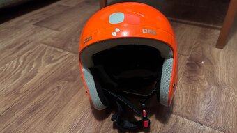 REZERVOVANÉ Detské lyže, 80cm, lyžiarky 17,5 a prilba - 10