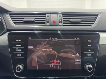 Superb Combi 2,0 TDI Style 110kW Ťazné Top stav - 10