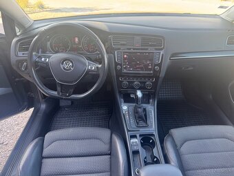 Volkswagen Golf VII Highline Variant 2.0TDi - 10