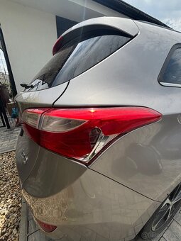 Hyundai i30 1.6 81 kW 2016 - 10
