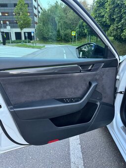 Škoda Superb Sportline 4x4 - 10