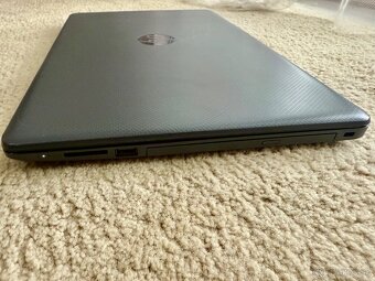 HP 255 G7 15,6” - Ryzen 3 2200U / 8 GB RAM / 128 GB /Full HD - 10