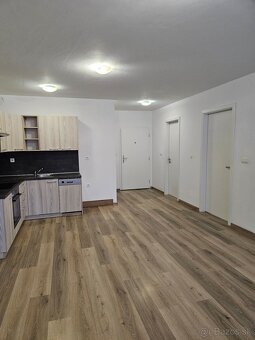 2-izbový byt s veľkou terasou a parkovacím miestom - 10