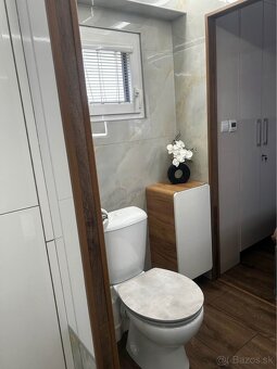 Predam specialny obytny naves - 10