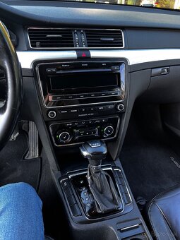 Škoda Superb 2 2.0 TDI 103 kW 2012 DSG - 10