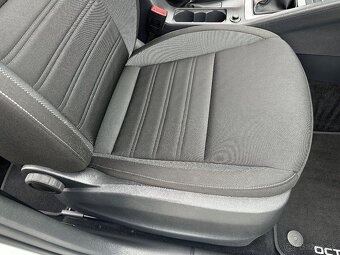 Škoda Octavia Combi 1.6 TDI 115k - 10