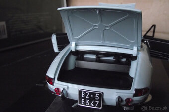 1:18 Alfa Romeo Spider - 10
