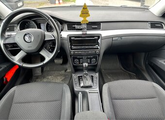 Škoda Superb Combi 2.0 TDi 125kW 170PS DSG 10/2014 - 10