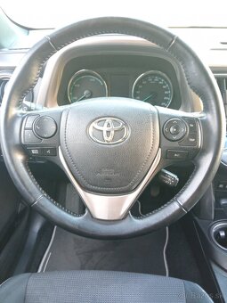 Toyota RAV4 Hybrid 2,5 145 Kw CVT 4x4 2018 s DPH - 10