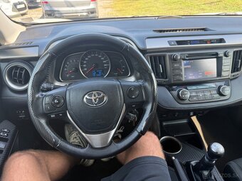 Toyota RAV4 2.2 l D-4D Premium - 10