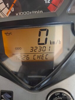 Suzuki SV 650 N - 10