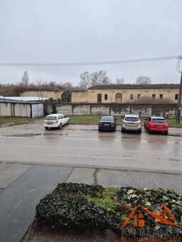 Na predaj 3 izbový tehlový byt Komárno  - 10