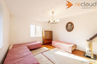 Na predaj rodinný dom vo Veľkých Ozorovciach s veľkým rovina - 10